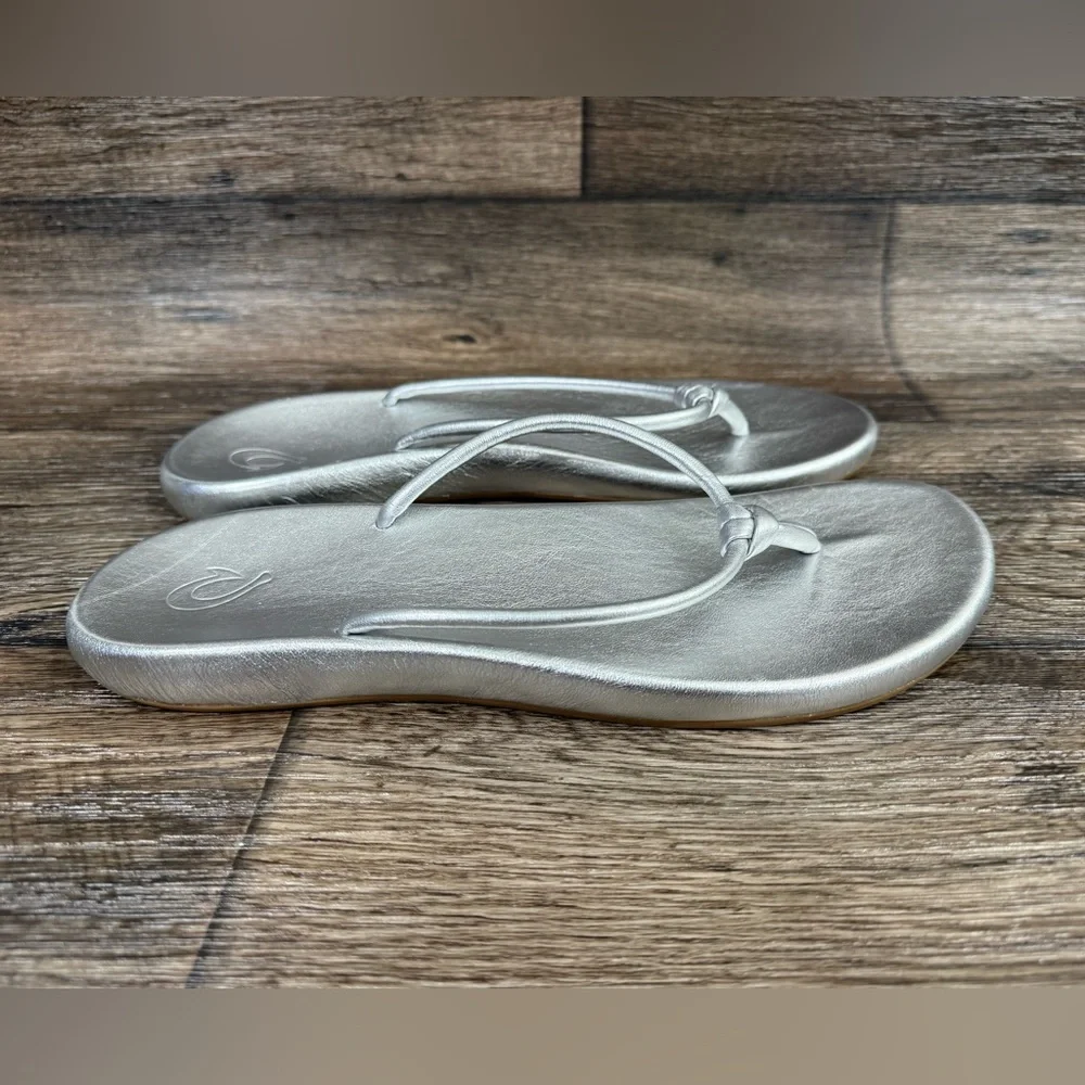 OluKai Huawai‎ Flip Flop Silver NEW SZ 11